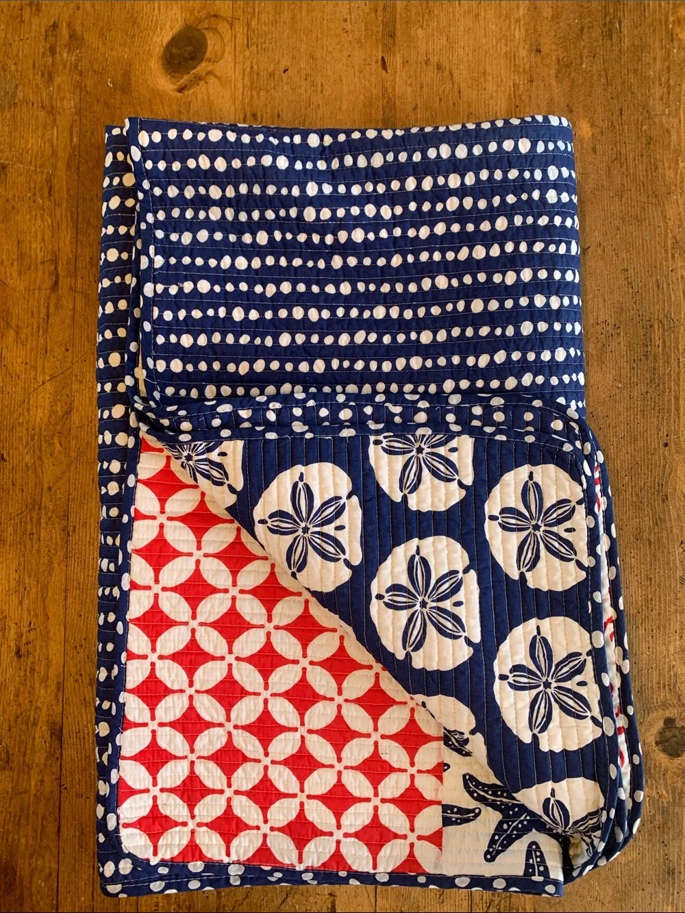 Cotton Red & Navy Starfish & Crab Quilted Throw Blanket